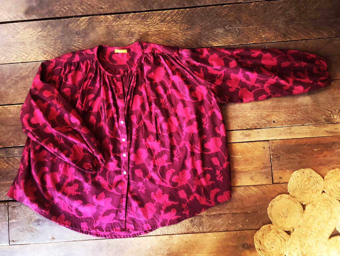 Chemise rouge et bordeaux